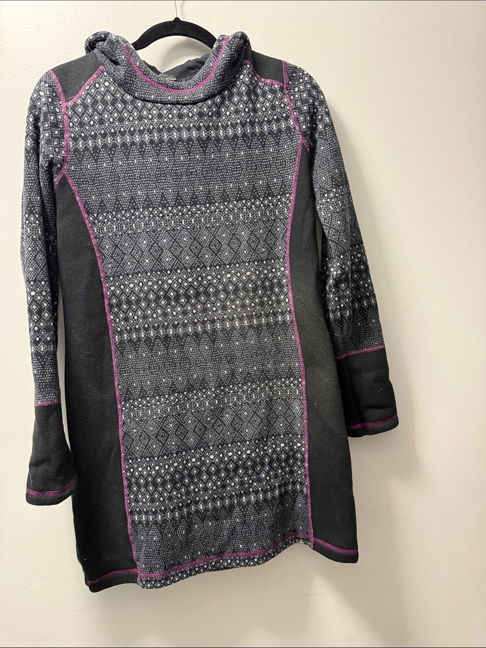 Prana Heathered Charcoal Knit Hoodie with Pink Stitching